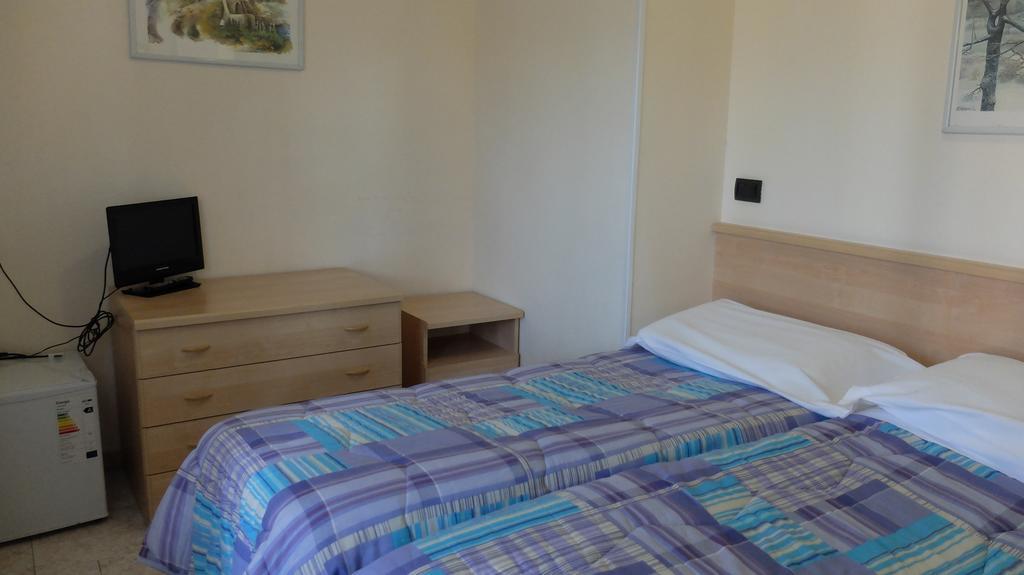 Hotel Dependance Montecatini Terme Room photo